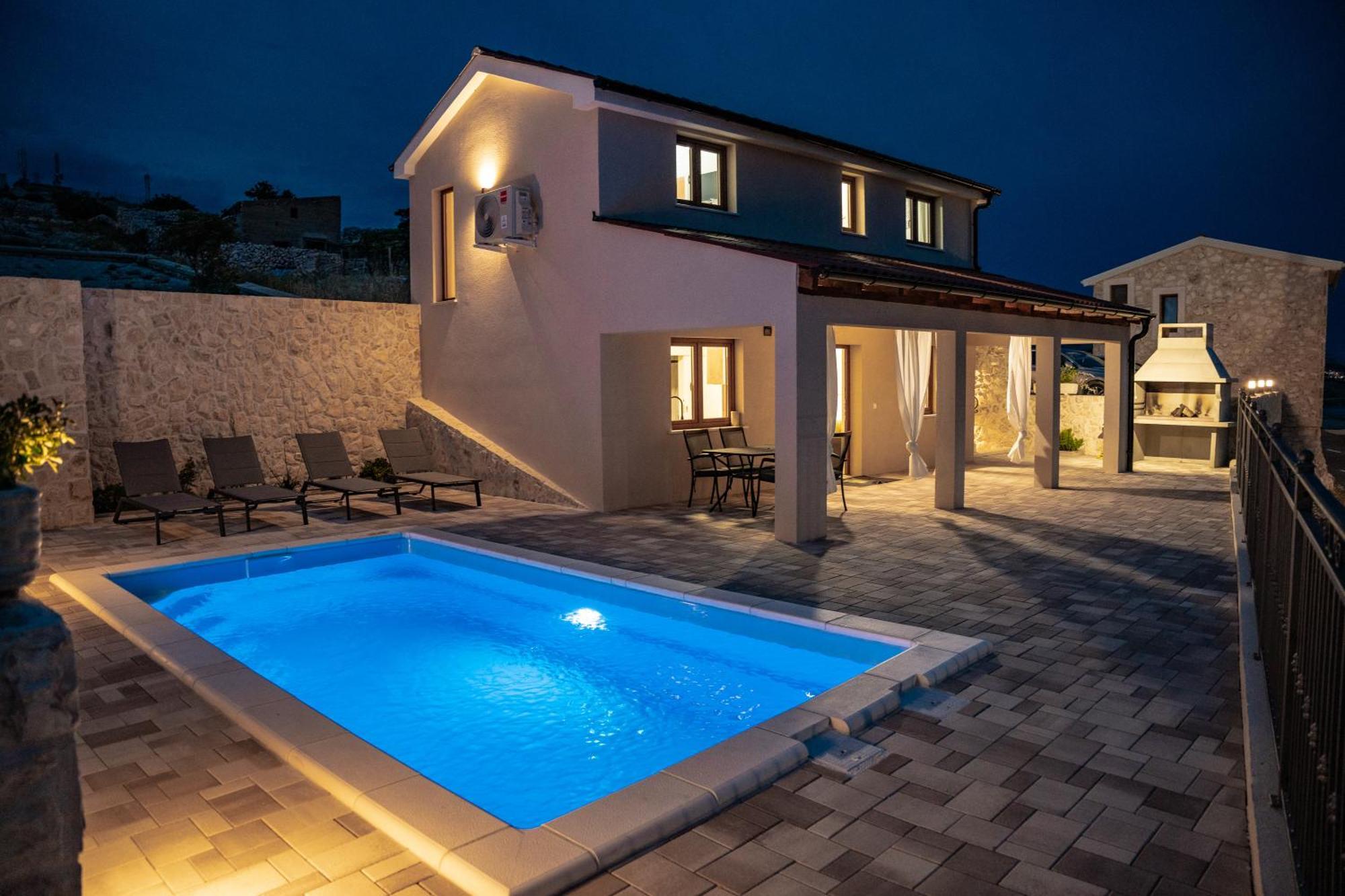 Villa Kamia With Private Heated Pool And Electric Vehicle Adapter Zubovići المظهر الخارجي الصورة