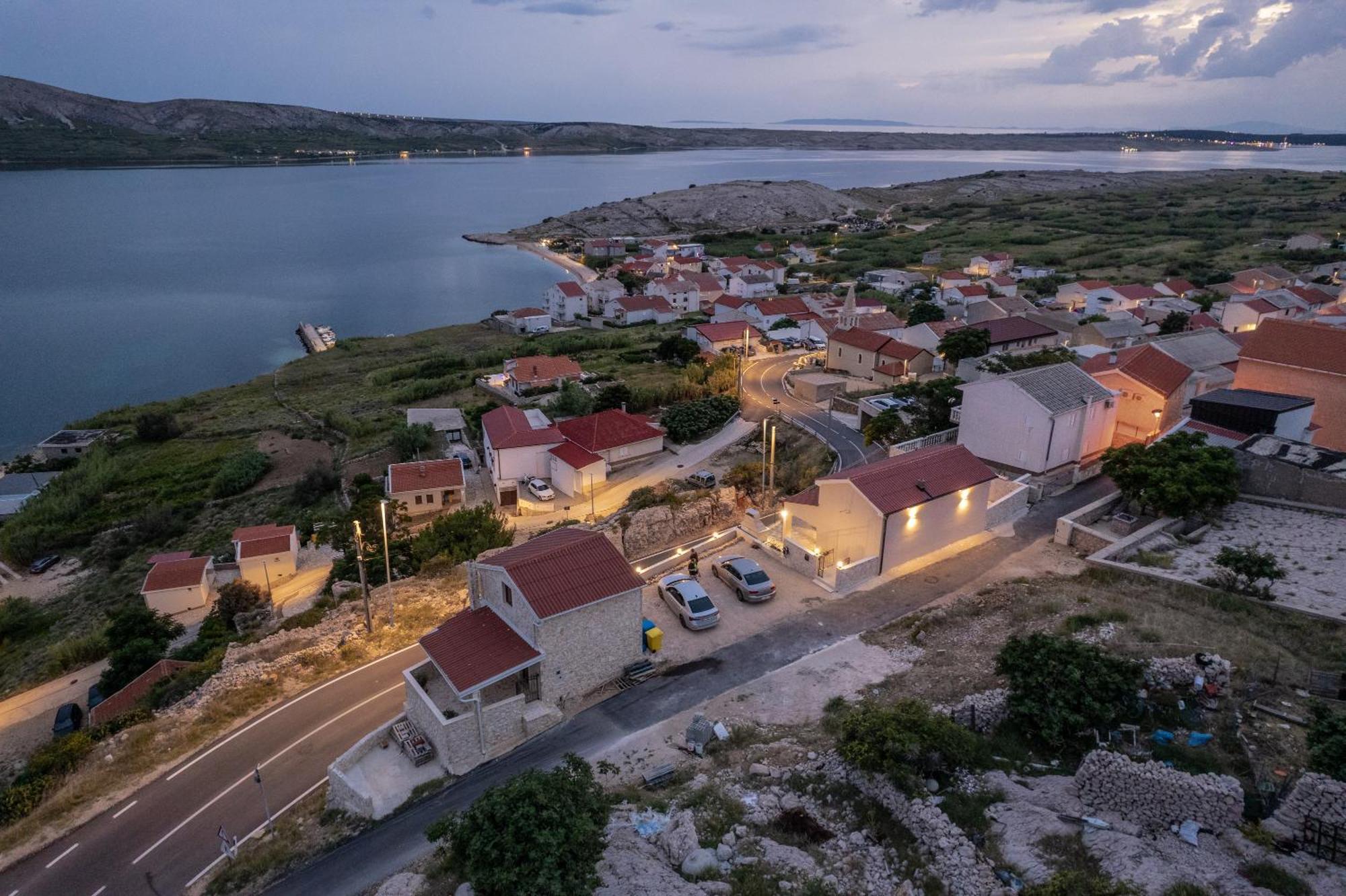 Villa Kamia With Private Heated Pool And Electric Vehicle Adapter Zubovići المظهر الخارجي الصورة