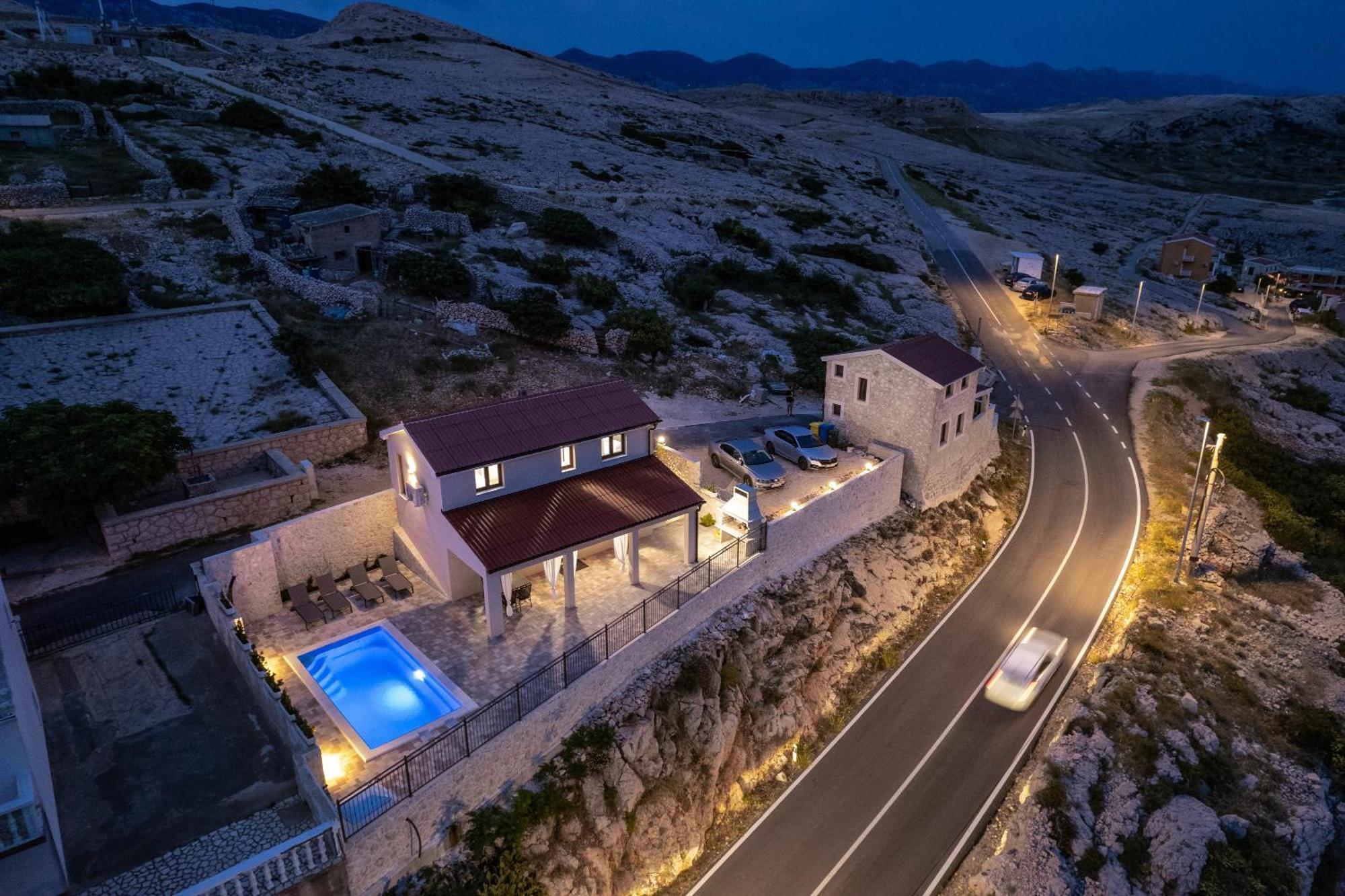 Villa Kamia With Private Heated Pool And Electric Vehicle Adapter Zubovići المظهر الخارجي الصورة