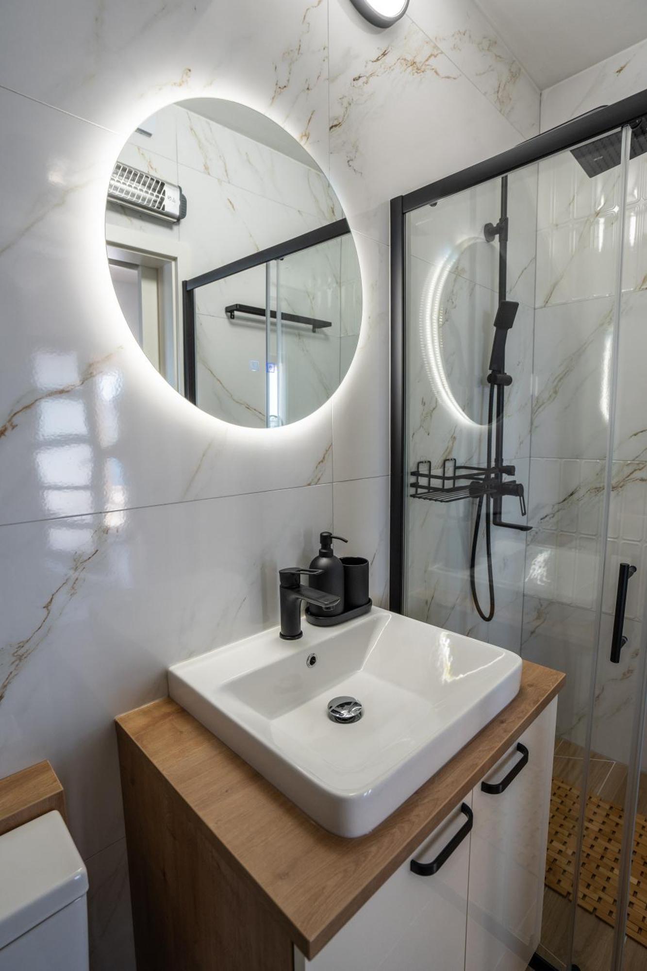 Villa Kamia With Private Heated Pool And Electric Vehicle Adapter Zubovići المظهر الخارجي الصورة