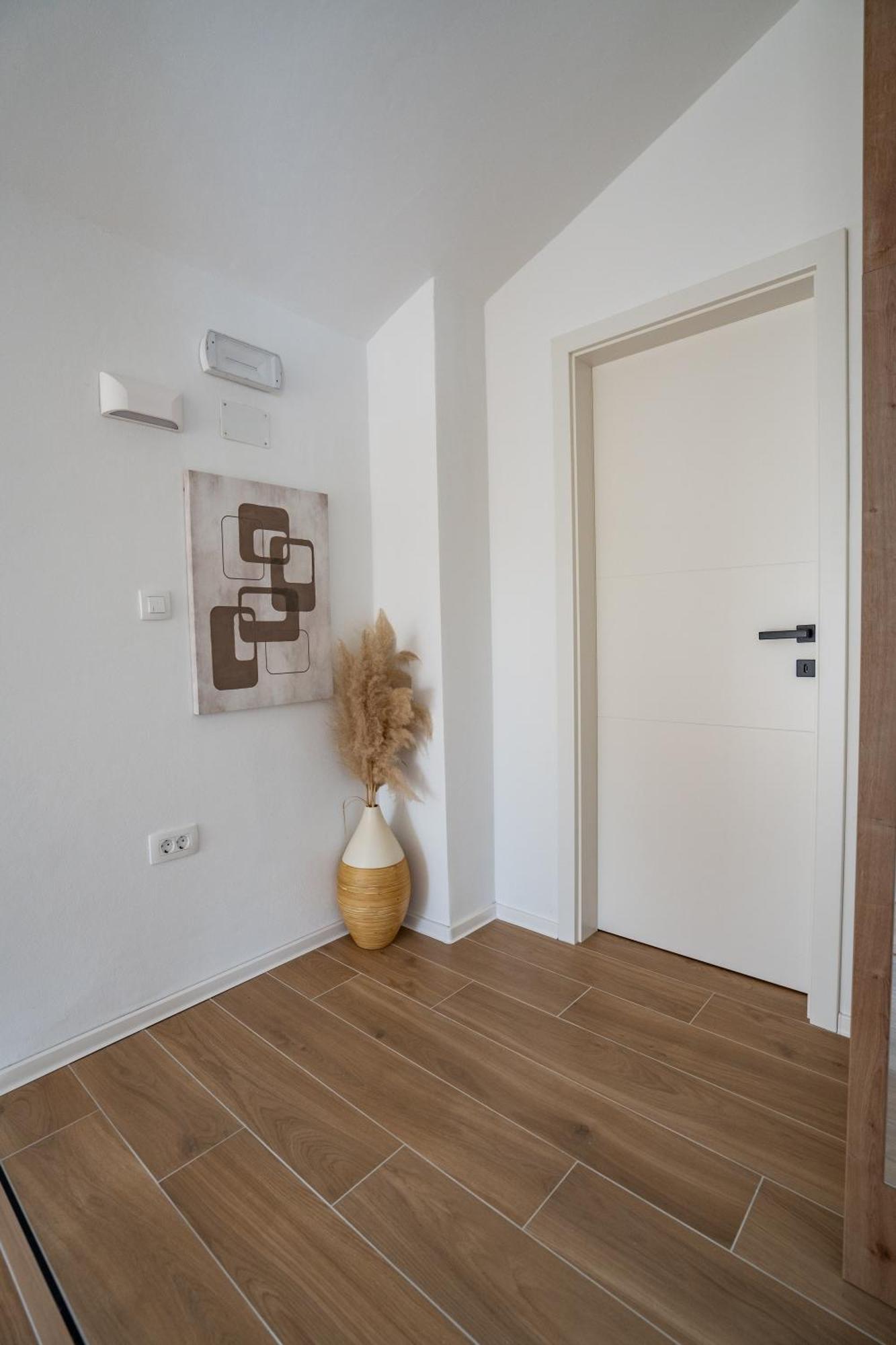 Villa Kamia With Private Heated Pool And Electric Vehicle Adapter Zubovići المظهر الخارجي الصورة
