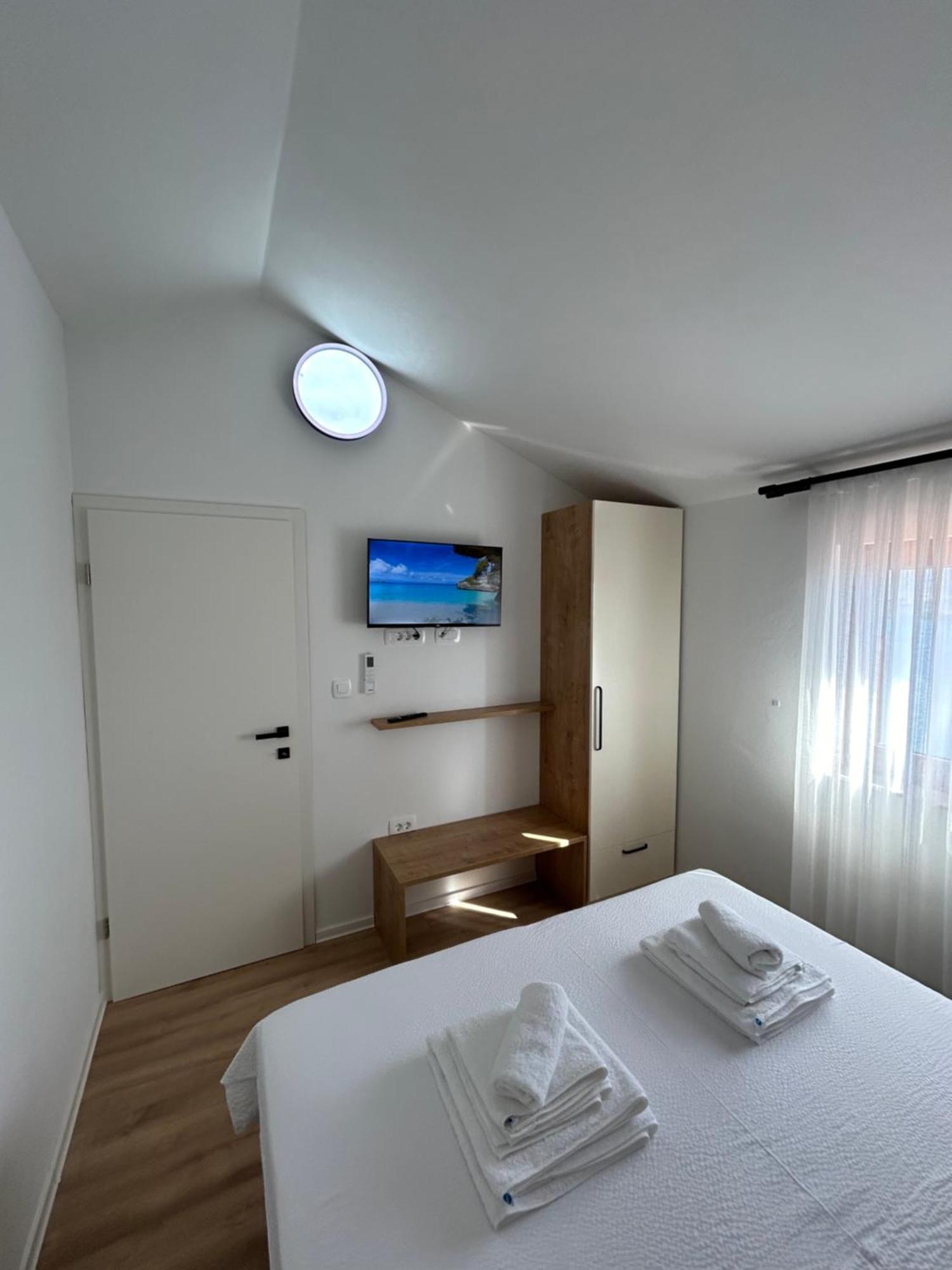 Villa Kamia With Private Heated Pool And Electric Vehicle Adapter Zubovići المظهر الخارجي الصورة